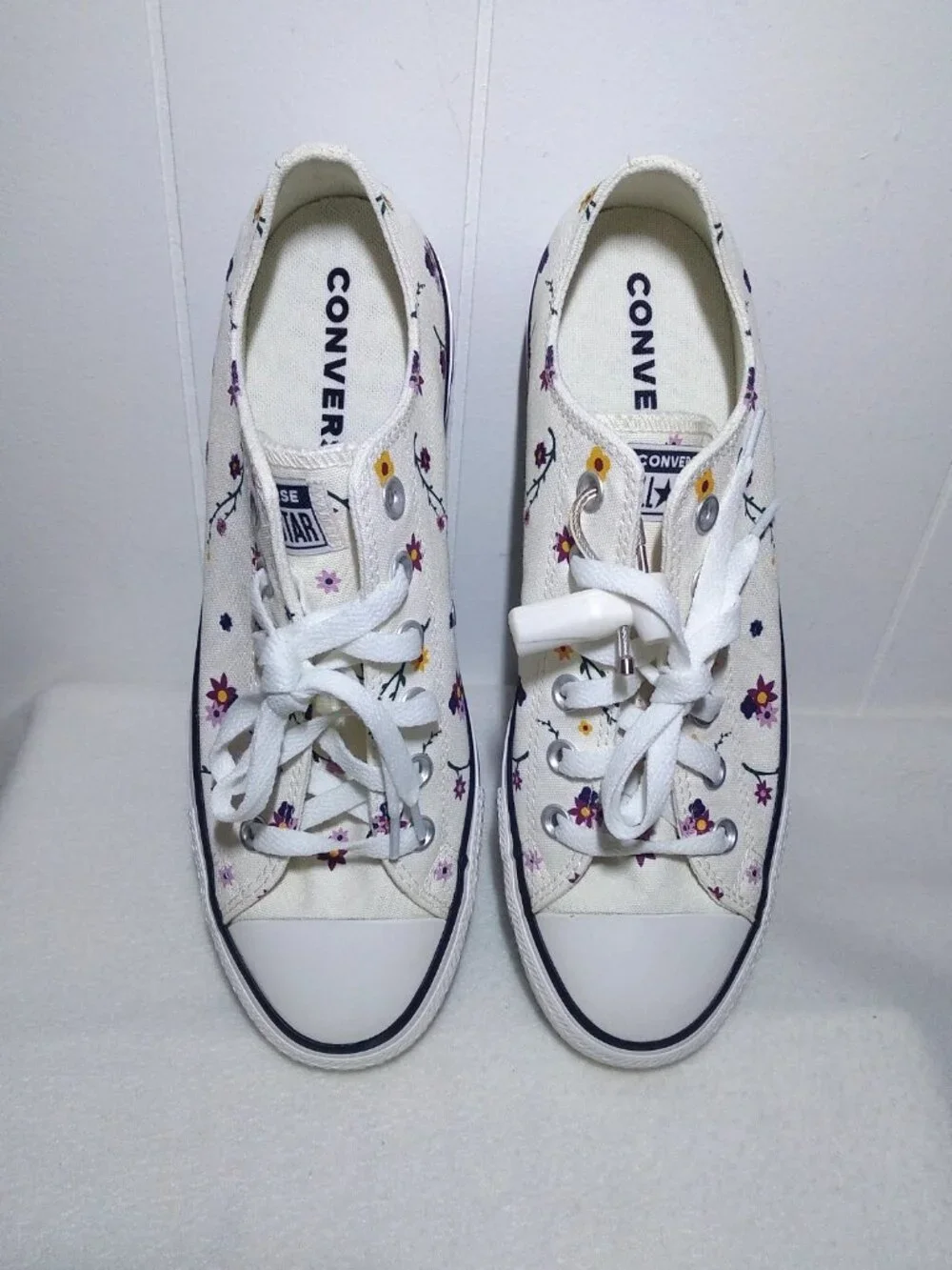 Converse Womens 9.5 Chuck Taylor All Star Low Embroidered Floral/White A16521F - Picture 9 of 9